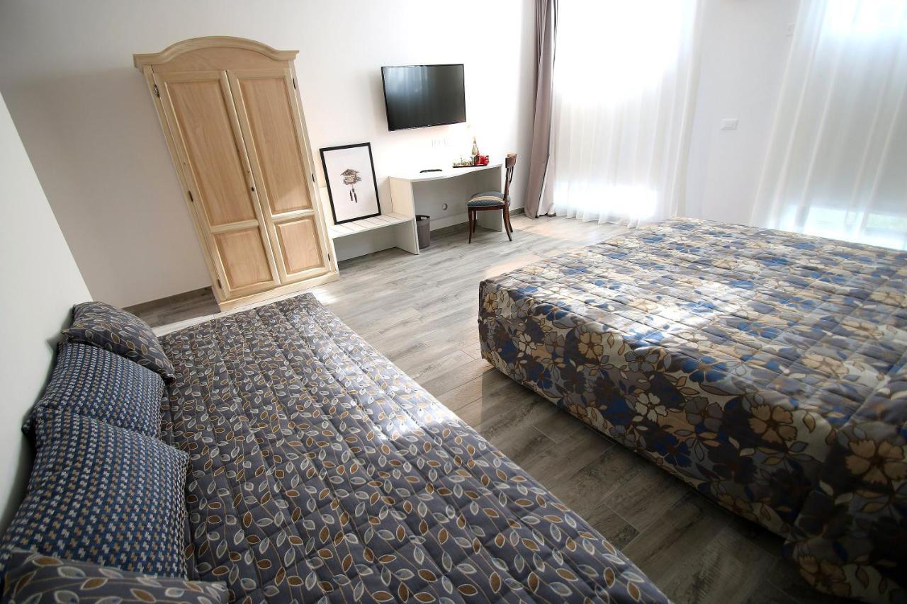 Resilienza Hotel Mira Luaran gambar
