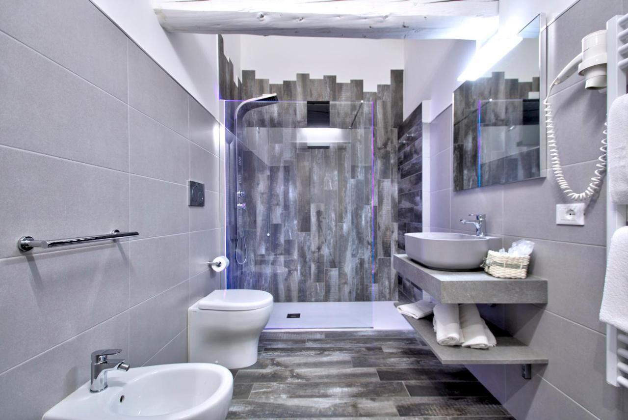 Resilienza Hotel Mira Luaran gambar