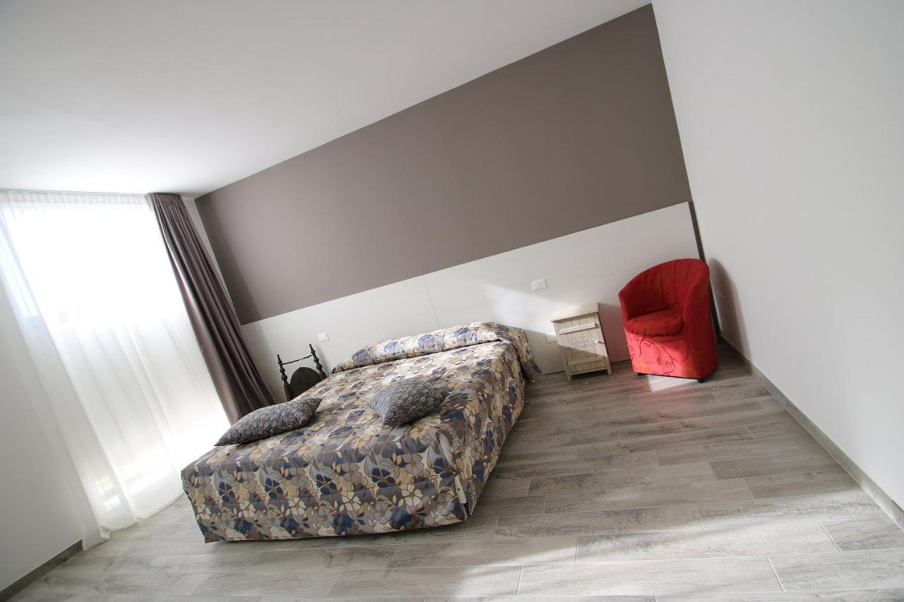 Resilienza Hotel Mira Luaran gambar